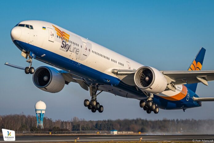 Найбільший пасажирський літак України знову здійснює польоти